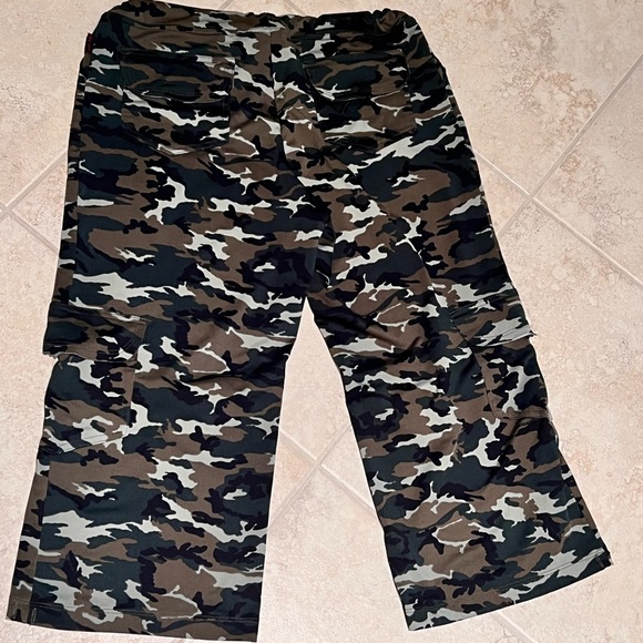 KOS USA Camo Crop Capri Pants L Large - Picture 5 of 5